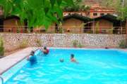 swimming-pool-camp